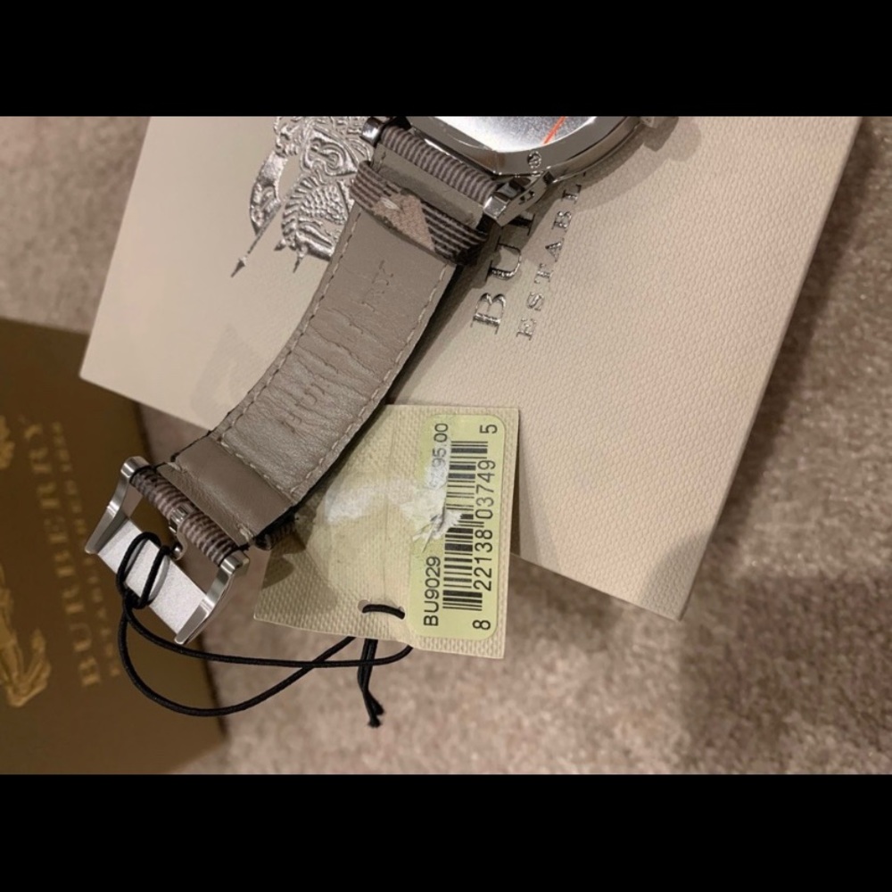 Embossed Beige Dial Stainless Steel Watch BU902 - Picture 7 of 10